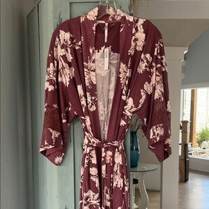 NEW Soma Floral kimono style Robe